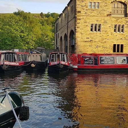 Bowie'S Abode Sowerby Bridge Bagian luar foto