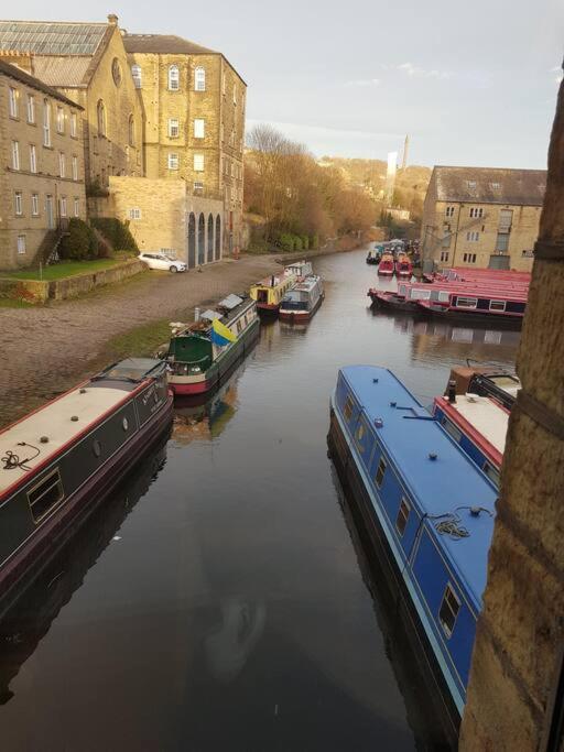 Bowie'S Abode Sowerby Bridge Bagian luar foto